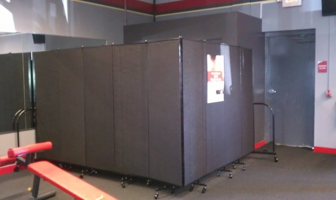 portable wall creates serenity-Screenflex at Snap Fitness 