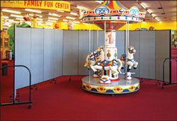 Manage Crowds & Activities at Family Entertainment Centers, Parks and Amusement Facilities | Screenflex Partitions Sound Absorbing paritions