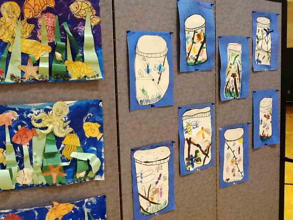 Creative Ways To Display Student Artwork - Screenflex