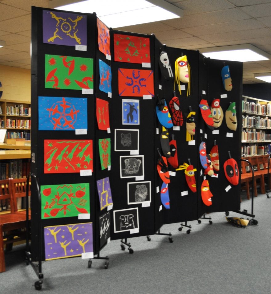 Creative Ways To Display Student Artwork - Screenflex