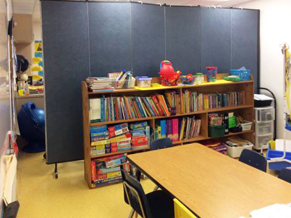 Divide space in the classroom with a room divider