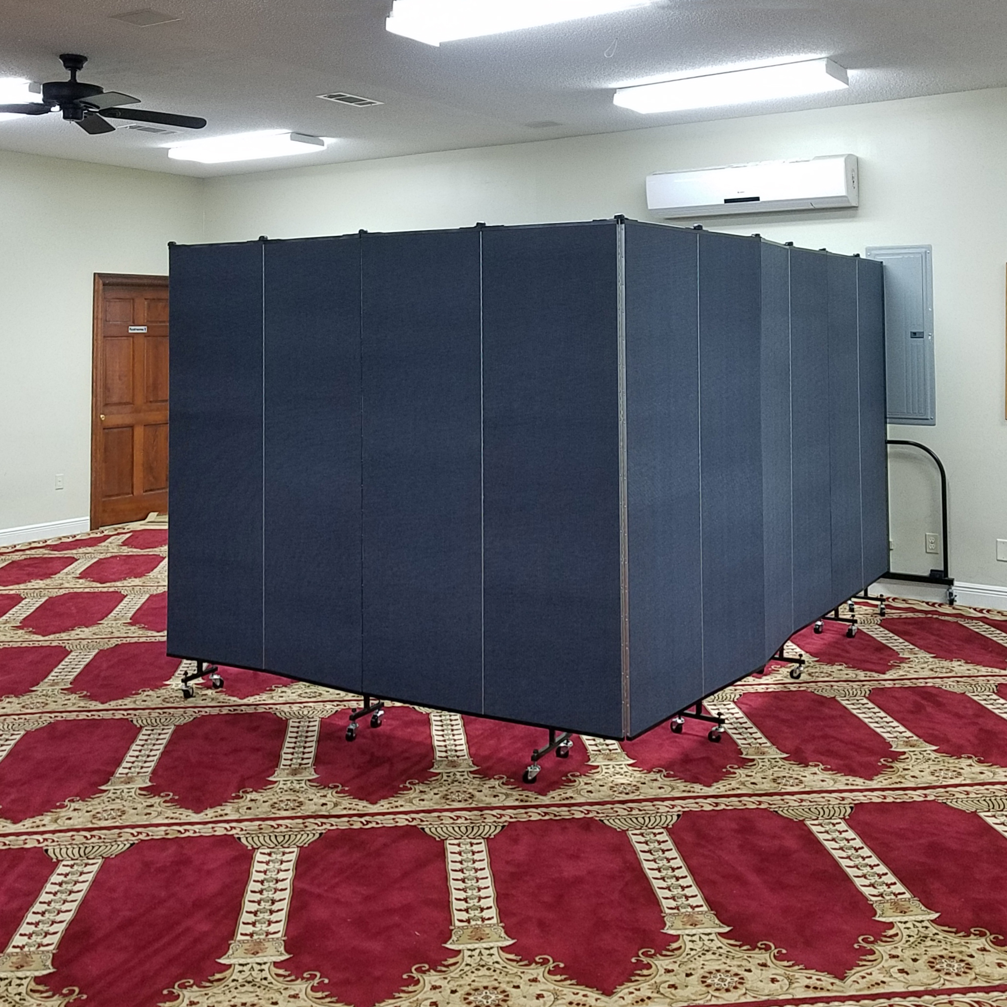 Church Portable Walls Create Versatility Screenflex